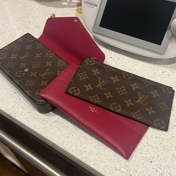 Louis Vuitton Pochette - Picture 13 of 13